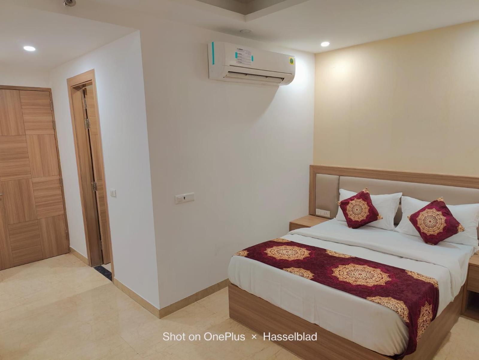 Decent Residency At Aerocity,delhi Airport