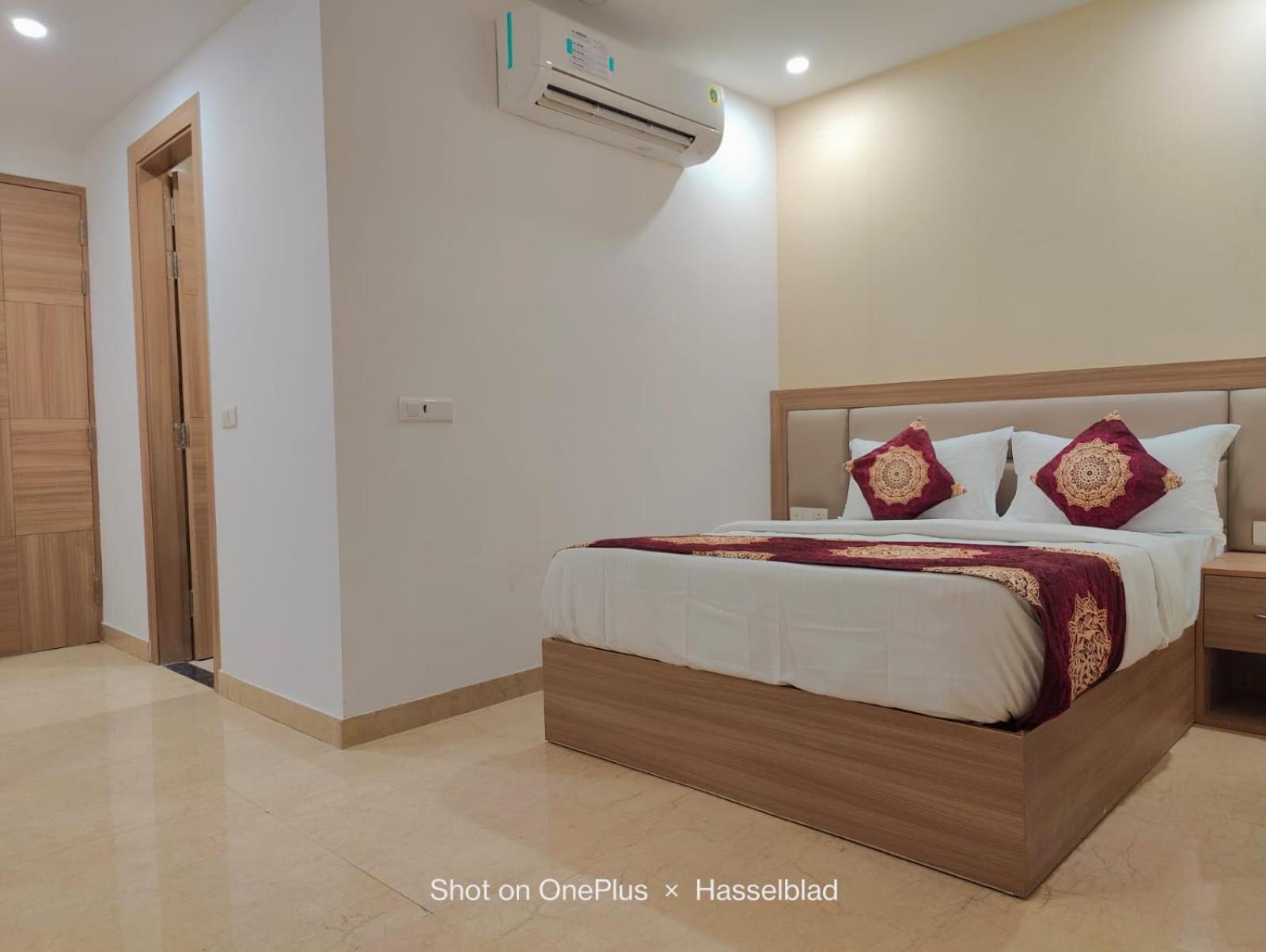 Decent Residency At Aerocity,delhi Airport Hotel